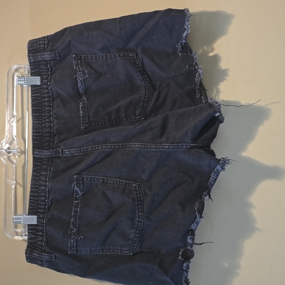 Arie Daydream Denium Short - Picture 2 of 4